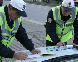 EMNİYET DİZİLERDEKİ TRAFİK HATALARINI TAKİBE ALDI!