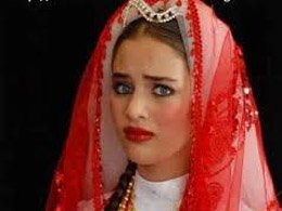 "Küçük Gelin"...SAMANYOLU`NU UÇURUYOR!...