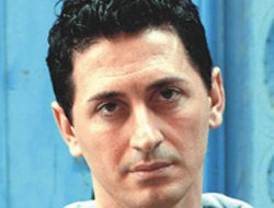 Murat Han... FİLM SETİNDE KENE ISIRDI!