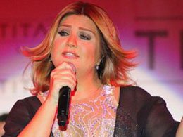 Sibel Can...SAHNEYE GEÇ ÇIKINCA PROTESTO EDİLDİ!...