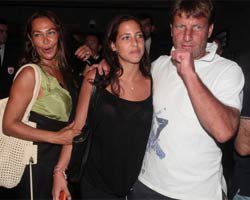 Hülya Avşar-Kaya Çilingiroğlu... KIZLARININ TERBİYESİ KONUSUNDA BİR TÜRLÜ ANLAŞAMIYORLAR!