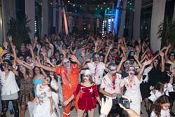 `Thrill The World`...  MİCHAEL JACKSON HAYRANLARINA MUHTEŞEM GÖSTERİ!