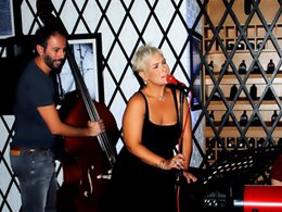 Dilek Sert Erdoğan...JAZZ MÜZİĞİN YENİ KRALİÇESİ...