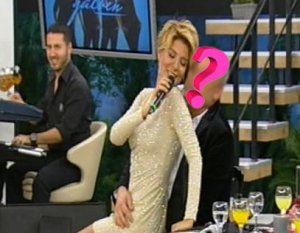 Gülben Ergen... MİLYONLARIN ÖNÜNDE KİMİN KUCAĞINA OTURDU?