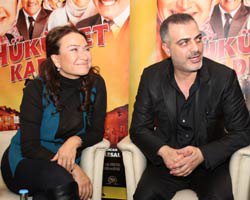 Hükümet Kadın 2... GURBETÇİLERE GALA!