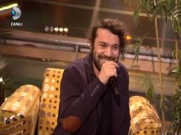 Halil Sezai...CANLI YAYINDA ŞOK BİR EVLİLİK TEKLİFİ YAPTI!...