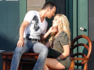 Serdar Ortaç`ın sevgilisi Chloe... SERDAR BABAMDAN BÜYÜK!