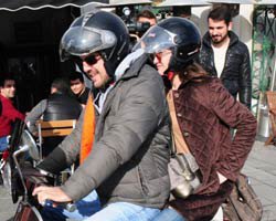 İlker  Aksum... ESKİ SEVGİLİYE NEDEN DAVA AÇTI?