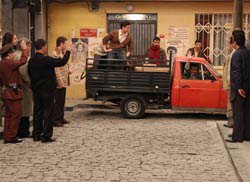 `Seksenler`... ERGUN MAHALLEYİ TERKEDİYOR!