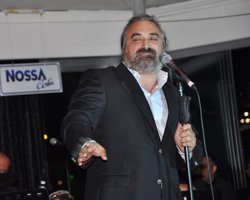 Volkan Konak...  `SAHNE`YE DAYANAMADI, YEMİNİN BOZDU!