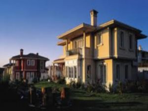 ÜNLÜLERİN YAŞADIĞI SİTEYE DEVLET EL KOYUYOR!