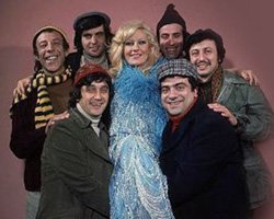 Beyaz Show... EMEL SAYIN`I KAÇIRDILAR!