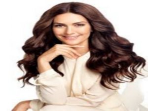 Bergüzar Korel... IŞILTILI SAÇLARIN SIRRI NE?