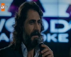 `Kurtlar Vadisi Pusu`... KARİZMA YERLERDE, AĞIR ABİ KAREOKE YAPARSA!