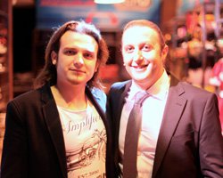 Nedim Kuru... ÜNLÜLERLE İŞARET DİLİ İLE KLİP ÇEKTİ!