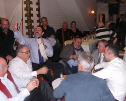 Mustafa Keser... ÇİLİNGİR SOFRASINI KURDU, ÜNLÜ KONUKLARI AĞIRLADI!