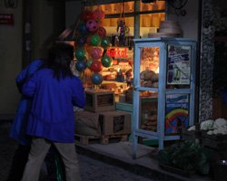 `Seksenler`... MAHALLEDE YANGIN VAR!