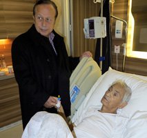 Adnan Şenses... `BABA`SINDAN MORAL ZİYARETİ!