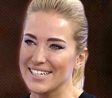 Burcu Esmersoy... `ÇOCUK SAYISINDA SINIRIM YOK, ALLAH NE VERİRSE!`