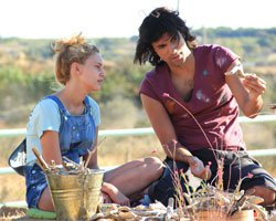 `Bi Küçük Eylül Meselesi`... `AŞIK OLMANIN DEĞİL AŞKI HATIRLAMANIN HİKAYESİ`