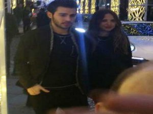 Ayşe Özyılmazel...GENÇ SEVGİLİYLE YENİ BİR AŞKA MERHABA!