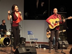 Ezginin Günlüğü...YILDIZ TEKNİK ÜNİVERSİTESİ`NDE ANLAMLI KONSER!