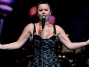 Şebnem Ferah..ŞOK EDEN VİZE ENGELİ!