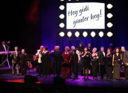 `Hey Gidi Günler Hey`... BÜYÜK USTALARDAN DOYUMSUZ MÜZİK ZİYAFETİ!