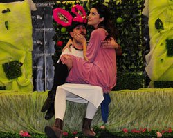 Deniz Akkaya... ÇOCUK OYUNUYLA İLK SINAVINI BAŞARIYLA VERDİ!