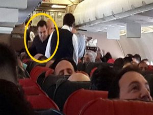 Ferhat Göçer...UÇAKTA HAYAT KURTARDI!