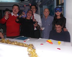 MUHTEŞEM YENİ YIL KOROSU!