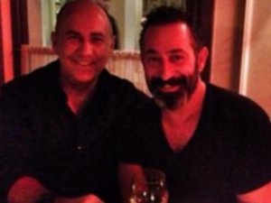 Cem Yılmaz...YENİ YILA ESKİ SEVGİLİSİNİN MEKANINDA GİRDİ!