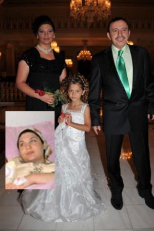 TÜRBANINI ATIP, DEKOLTE GİYİNEN TÜRKÜCÜ EŞİ KİM?...