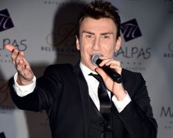 Sefa Doğanay... KIBRIS`TA KAHKAHA TUFANI!