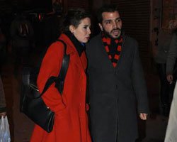 Pelin Batu... ELELE GÖRÜNTÜLENİNCE PANİKLEDİ!