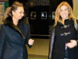 Hülya Avşar-Zeynep Ilıcalı...KANKALARIN ALIŞVERİŞ KEYFİ!
