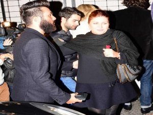 Sibel Can-Engincan Ural...ANNE OĞUL ALIŞVERİŞ KEYFİNDE!