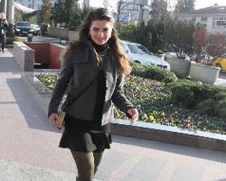 Pelin Karahan... BOŞANDI, AMA AŞKA KÜSMEDİ!