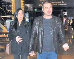 Engin Altan Düzyatan-Neslişah Alkoçlar... KIZ TARAFI DÜĞÜN VAR DEDİ, ERKEK TARAFI SESSİZ!