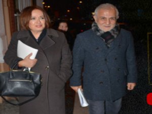 Müjde Ar...ESPRİLİ TAVRI, AYSEL GÜREL`İ ARATMIYOR!