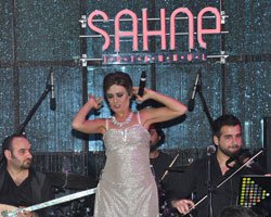 Yıldız Tilbe...  `SAHNEDEN KOPAMIYORUM!`