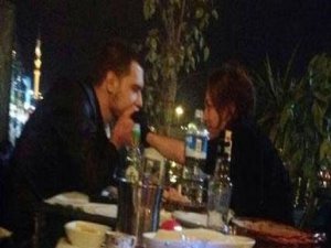 Sanem Çelik...YENİ AŞKIYLA ORTAYA ÇIKTI!