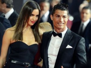 Cristiano Ronaldo-İrina Shayk...DUDAK UÇUKLATAN HEDİYE!