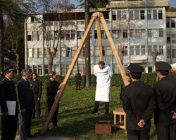 `Ben Onu Çok Sevdim`... BAŞBAKAN İÇİN İDAM SEHPASI KURULUYOR!