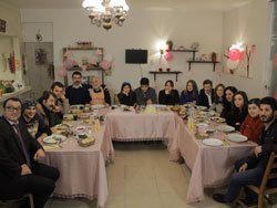 BENİ BÖYLE SEV`DEN HEDİYE YAĞMURU!