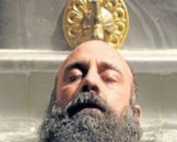 Muhteşem Yüzyıl... SULTAN SÜLEYMAN BUZ DOLU KÜVETTE!