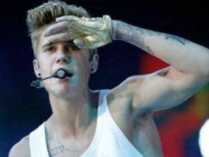 Justin Bieber...TÜRK HAYRANLARINDAN BÜYÜK DESTEK!