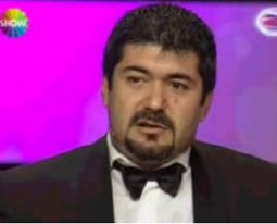 Uğur Gürtürk... "GÜLDÜR BAKALIM"I KAHKAHAYA BOĞDU...