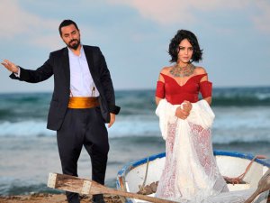 Turgay Başyayla... HABER SPİKERİ "EDREMİT`E GELİN"GİTTİ...