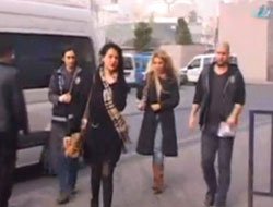 Esra-Ceyda Ersoy.... POLİS ZORUYLA İFADE VERMEYE GİTTİLER!